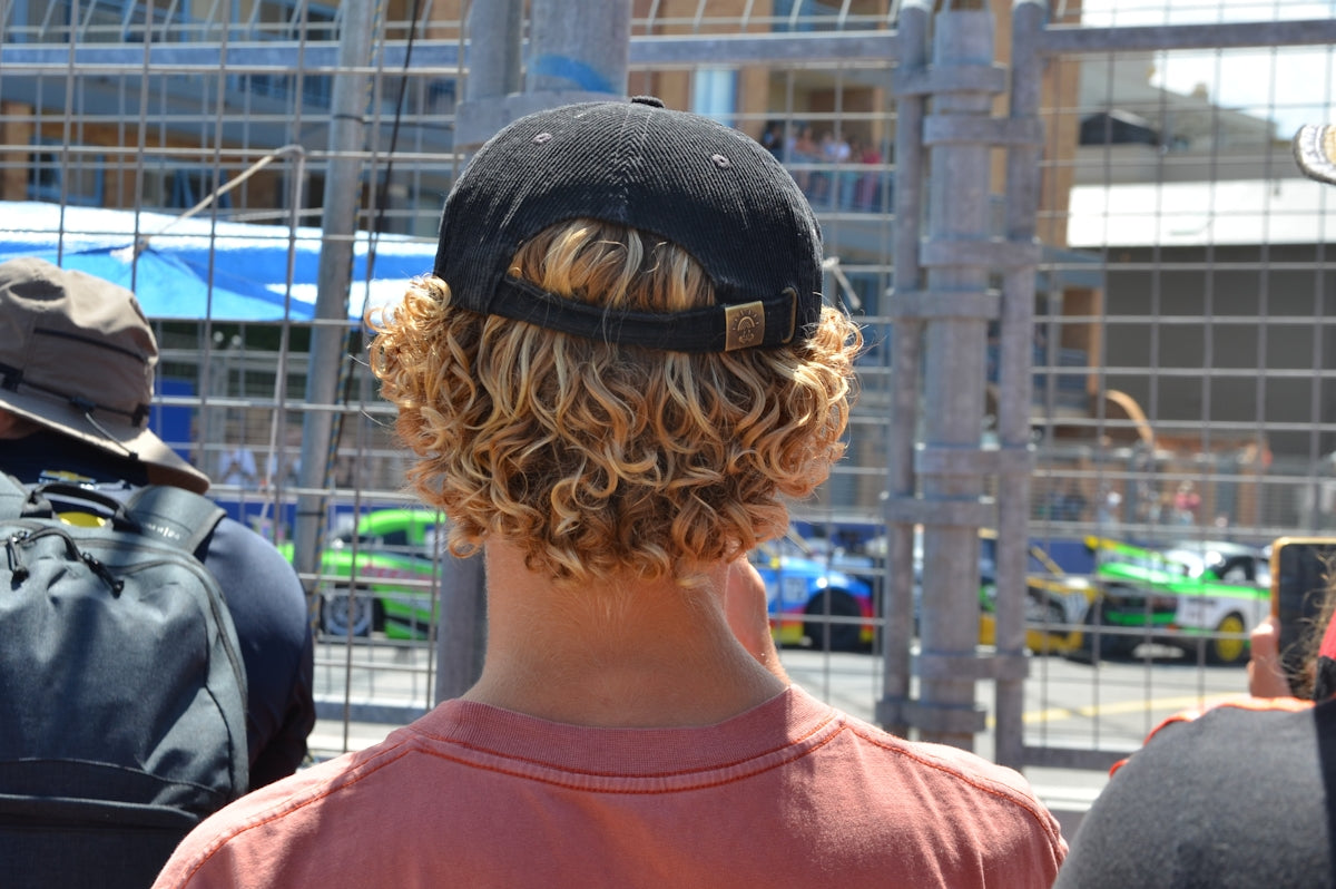 Why Humidity Affects Curly Hair and How to Control It