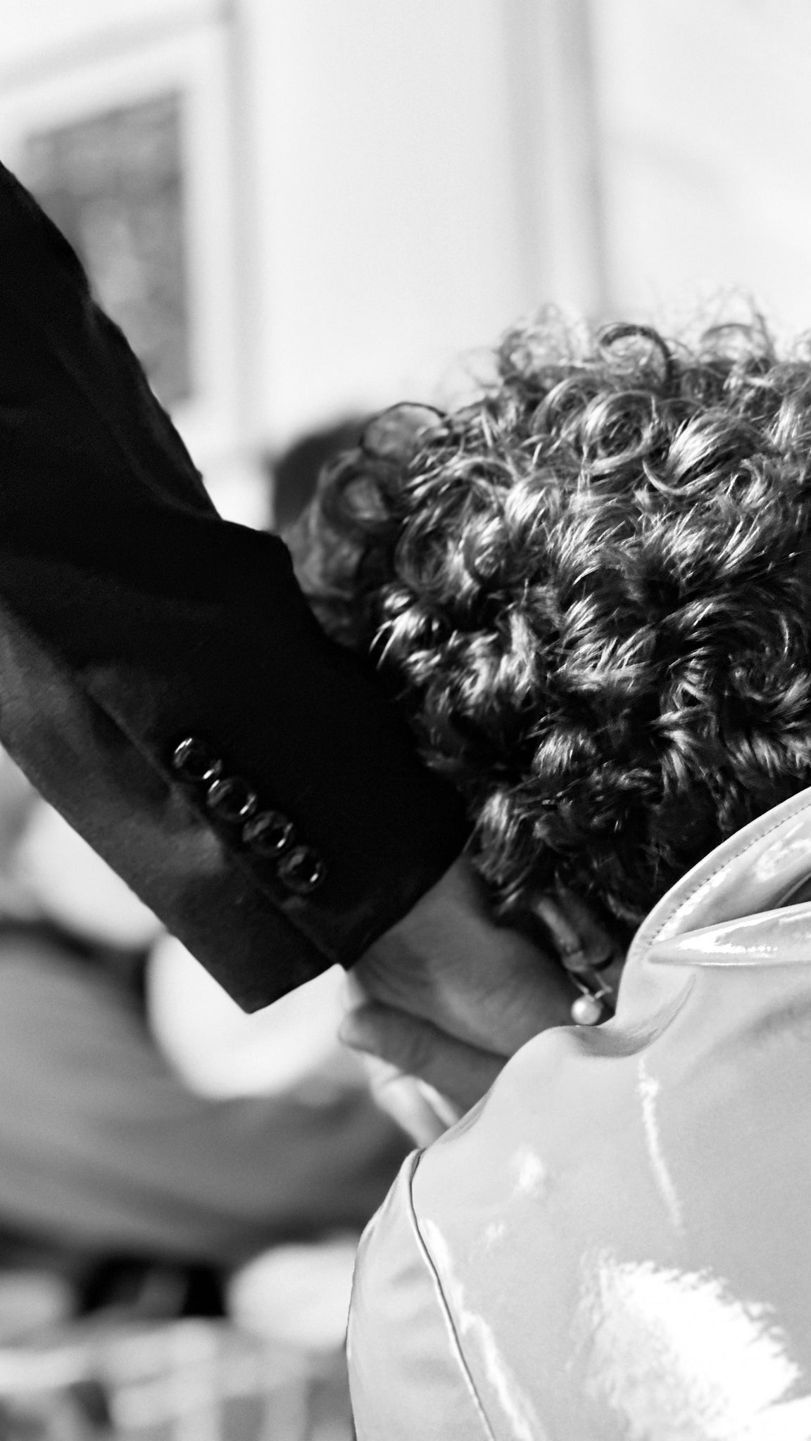 Explaining the Importance of Sulfate-Free Shampoo for Curly Hair